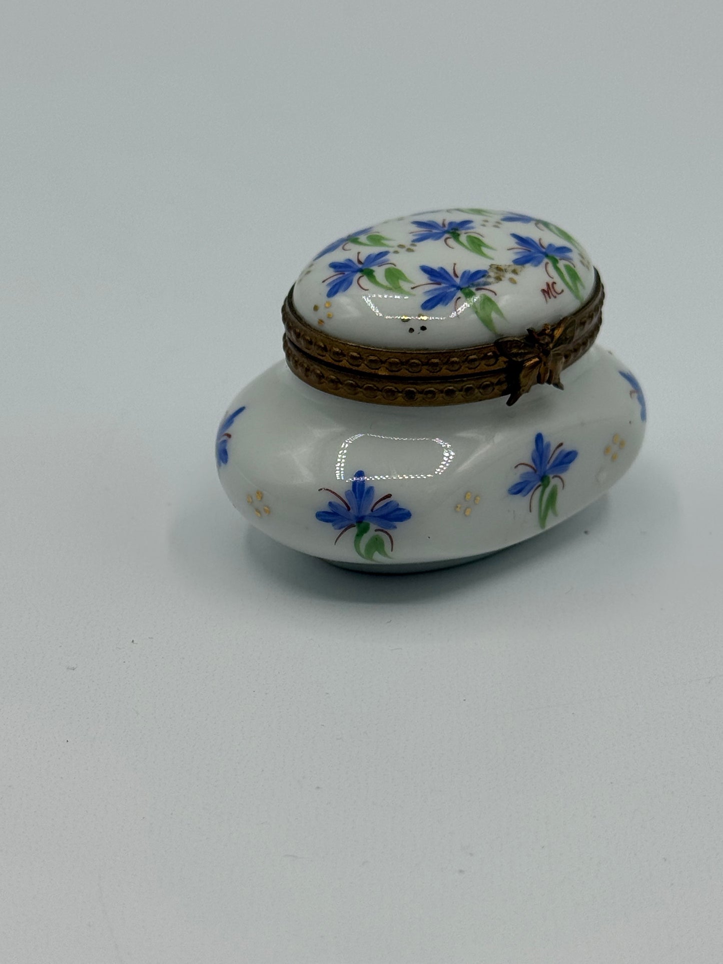 Limoges Trinket Box with Butterfly Clasp