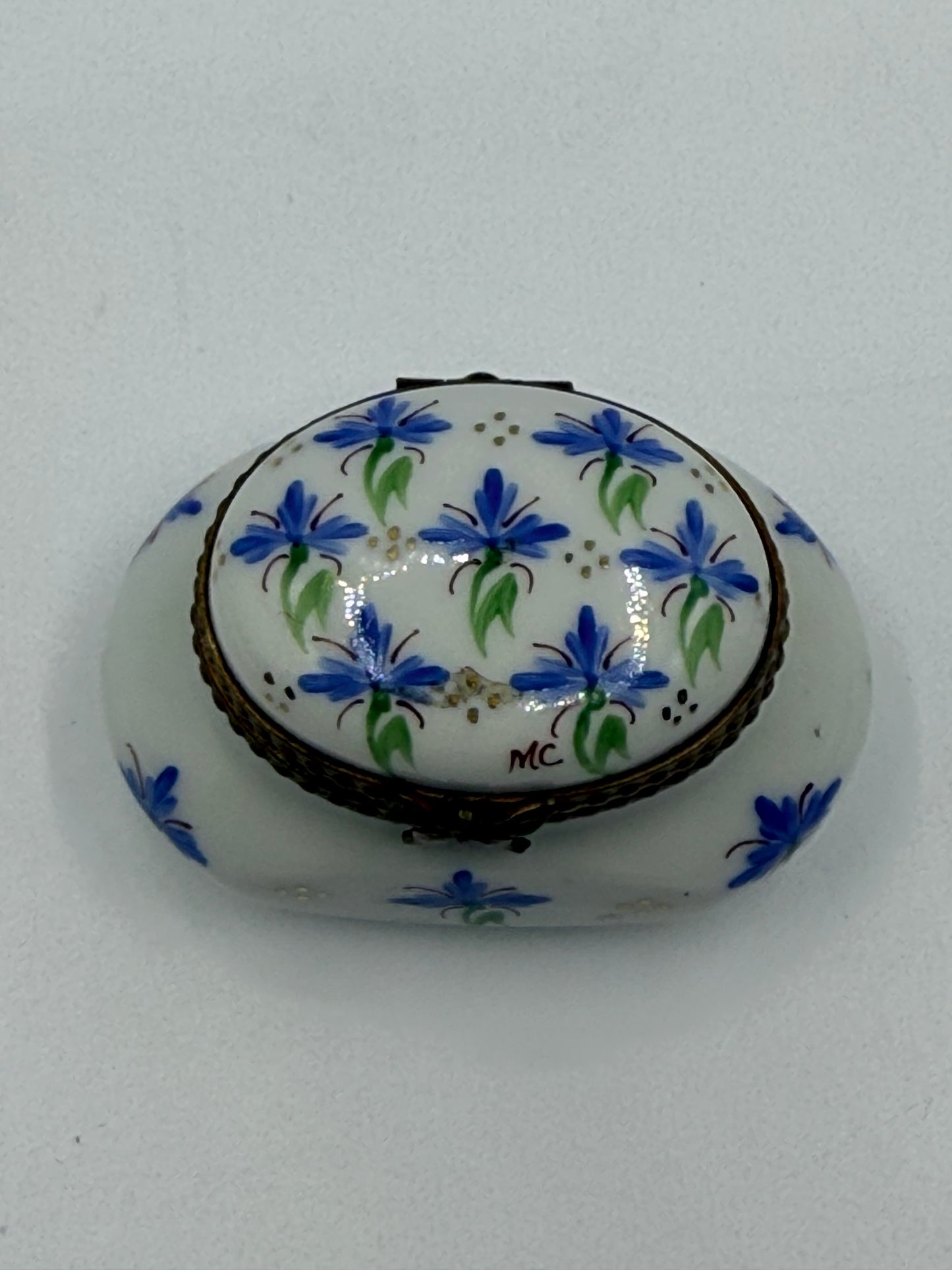 Limoges Trinket Box with Butterfly Clasp