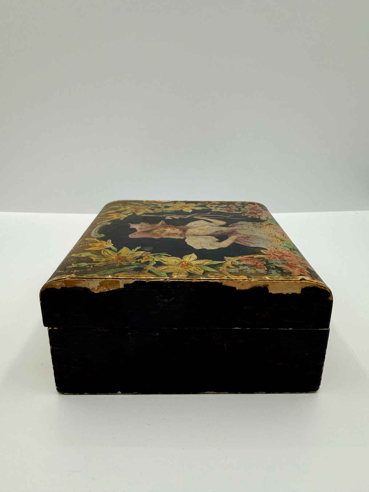 Victorian Paper Mache Keepsake Box with Liner