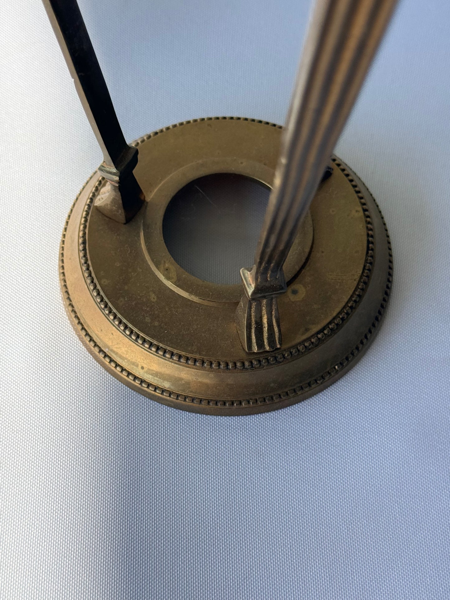 Lion-Head Brass Metal Stand