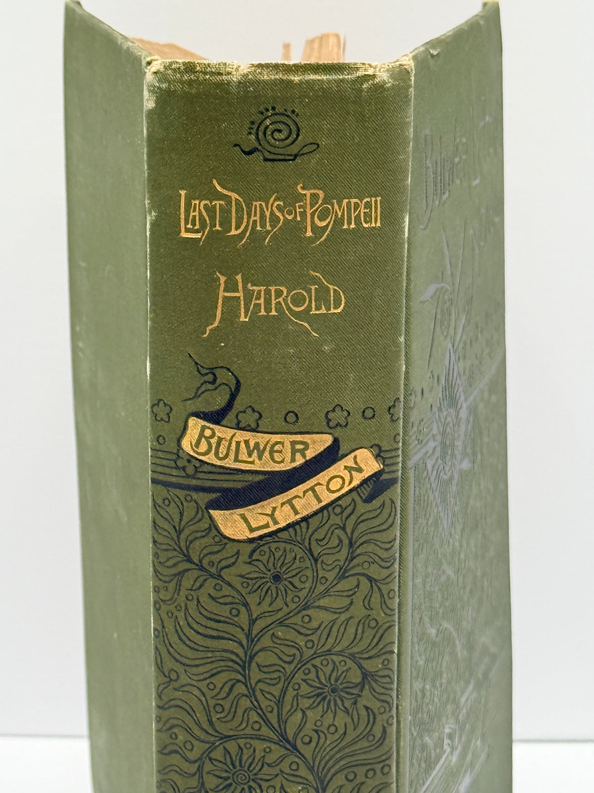 The Last Days of Pompeii & Harold by Lord Lytton