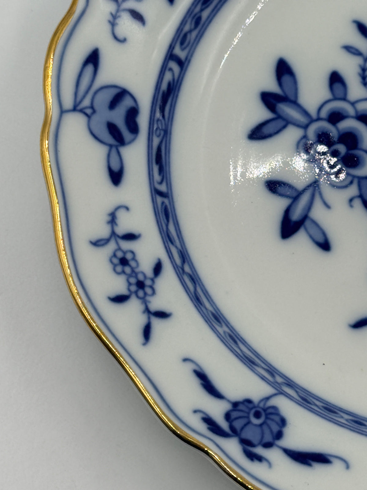 Meissen Blue Onion Zwiebelmuster Blue and White Plate, 7"