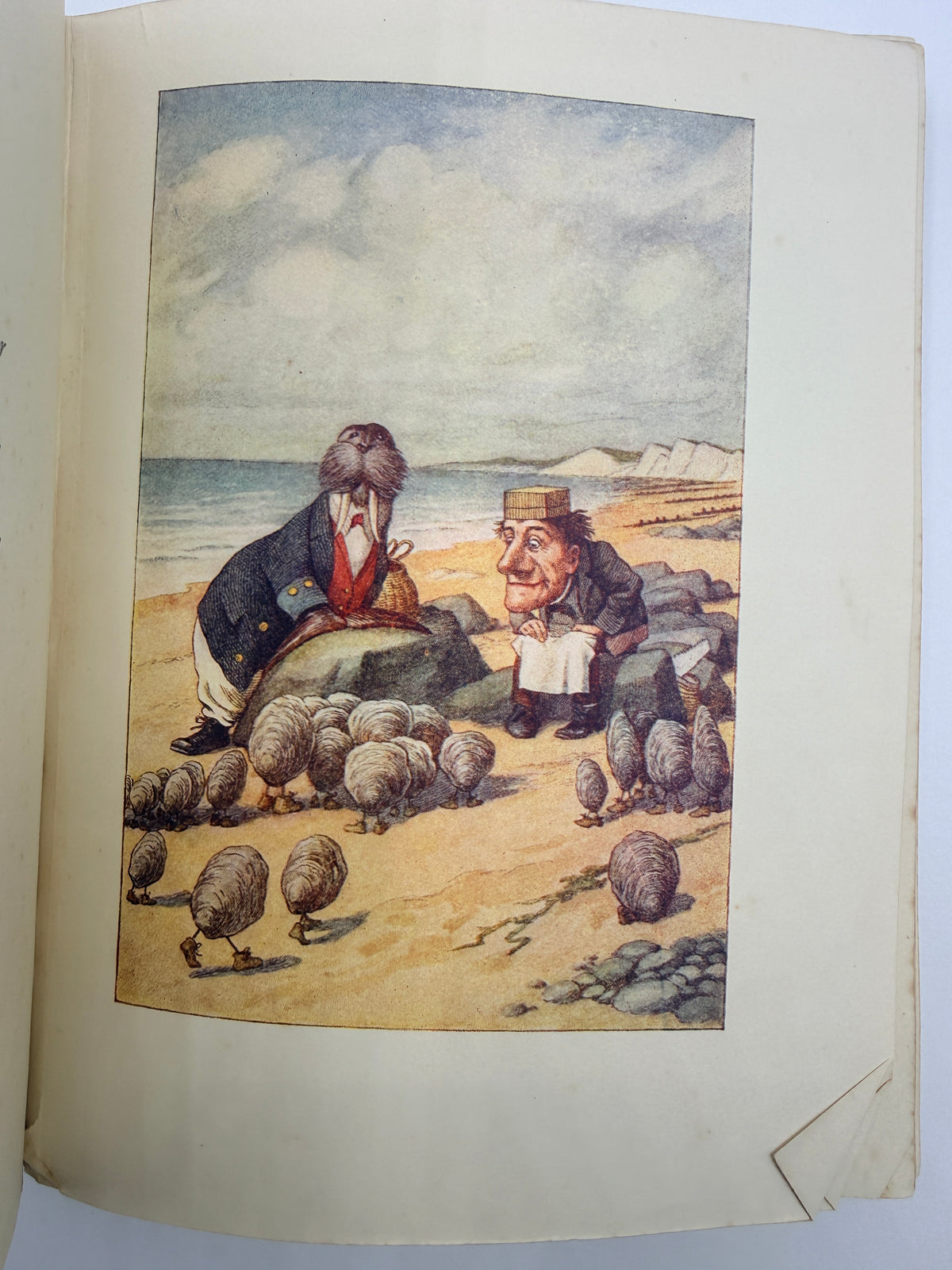 Alice Through the Looking Glass by Lewis Carroll, John Tenniel, 1934