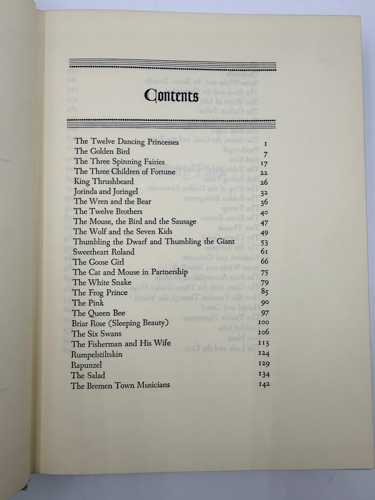 Grimm’s Fairy Tales by The Brothers Grimm, Illustrated Juniors Library