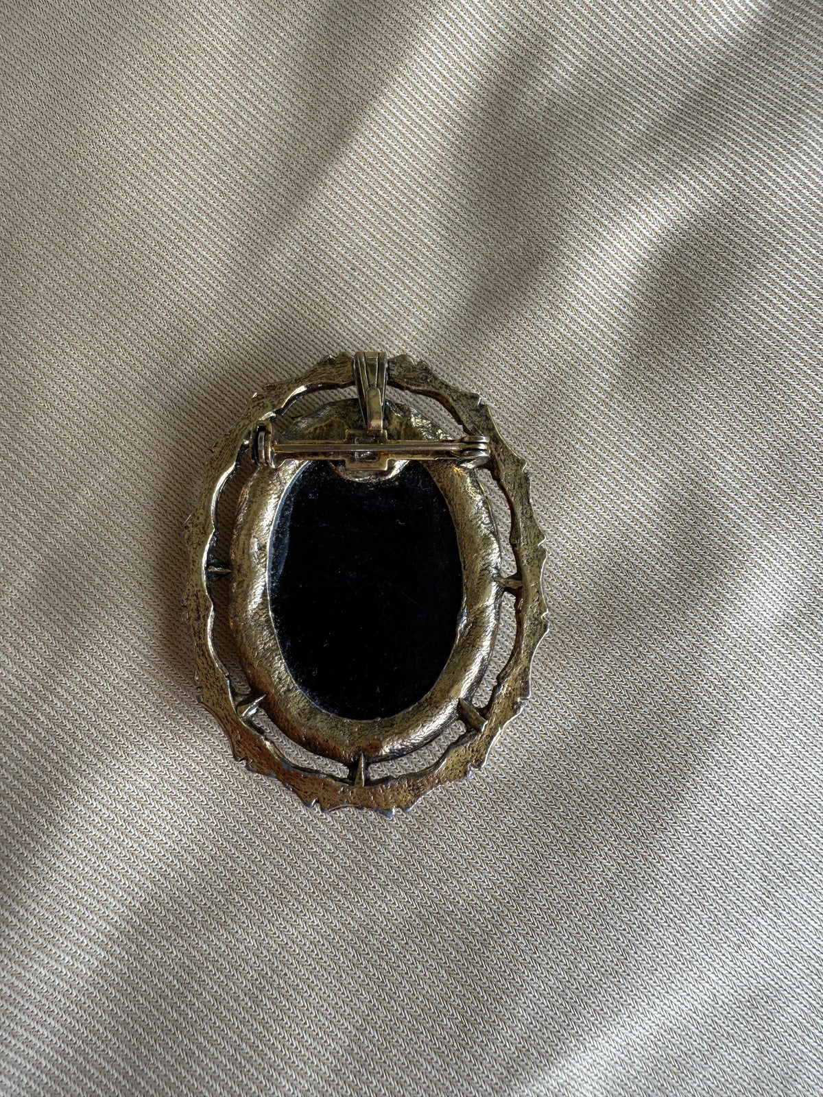 Vintage Black Cameo Brooch