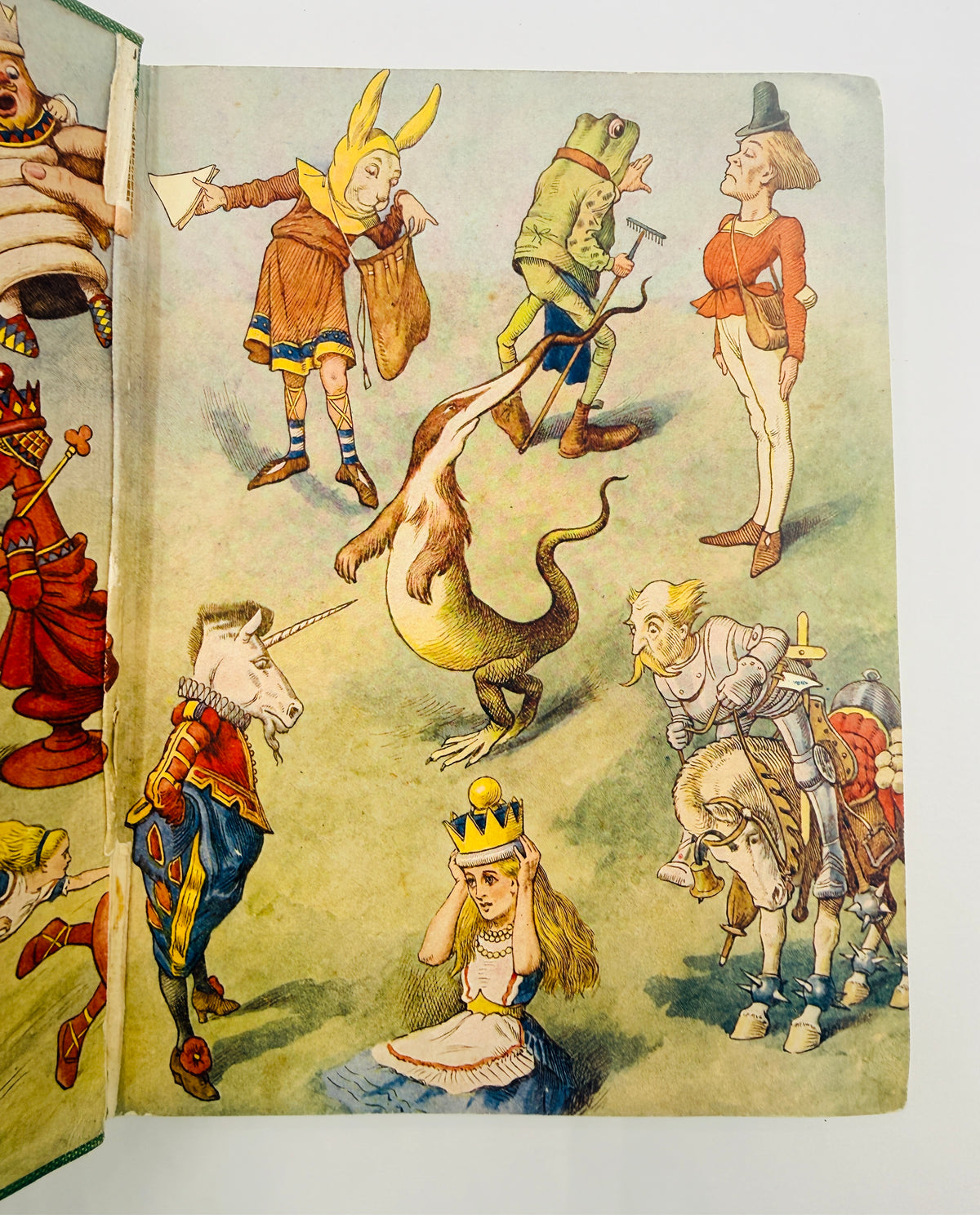 Alice Through the Looking Glass by Lewis Carroll, John Tenniel, 1934