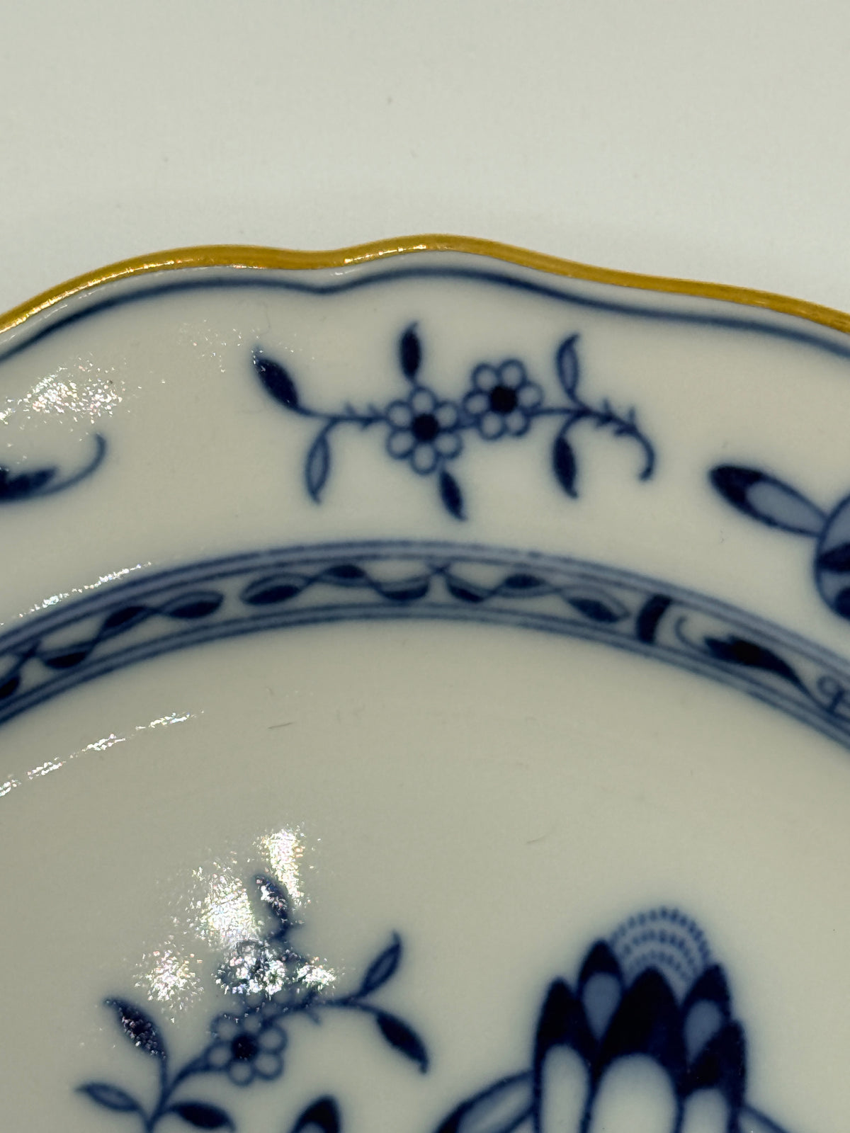 Meissen Blue Onion Zwiebelmuster Blue and White Plate, 7"