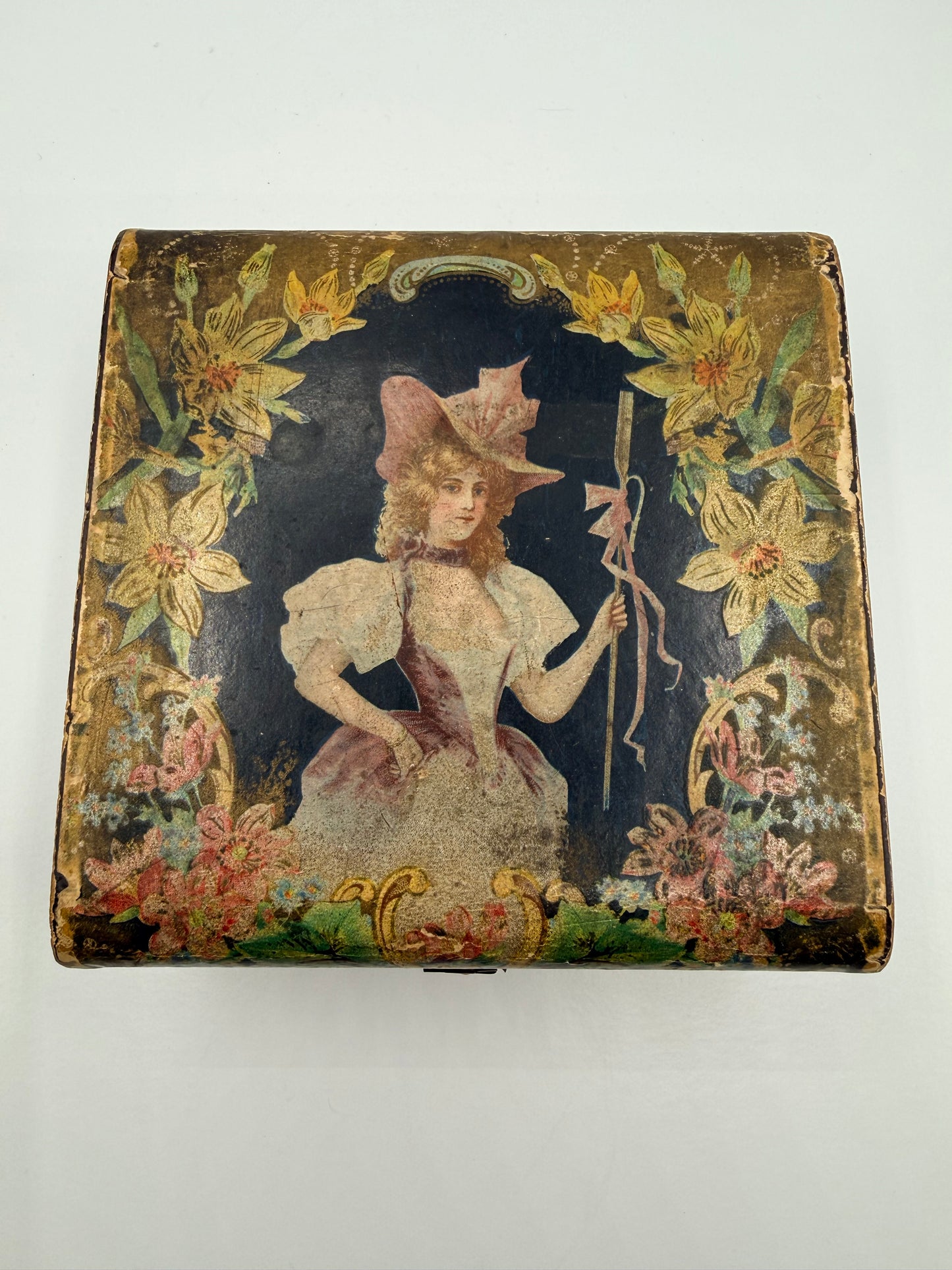 Victorian Paper Mache Keepsake Box with Liner
