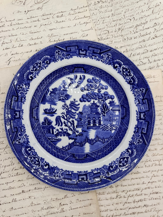 Blue Willow, Royal Shaffordshire Blue & White Plate