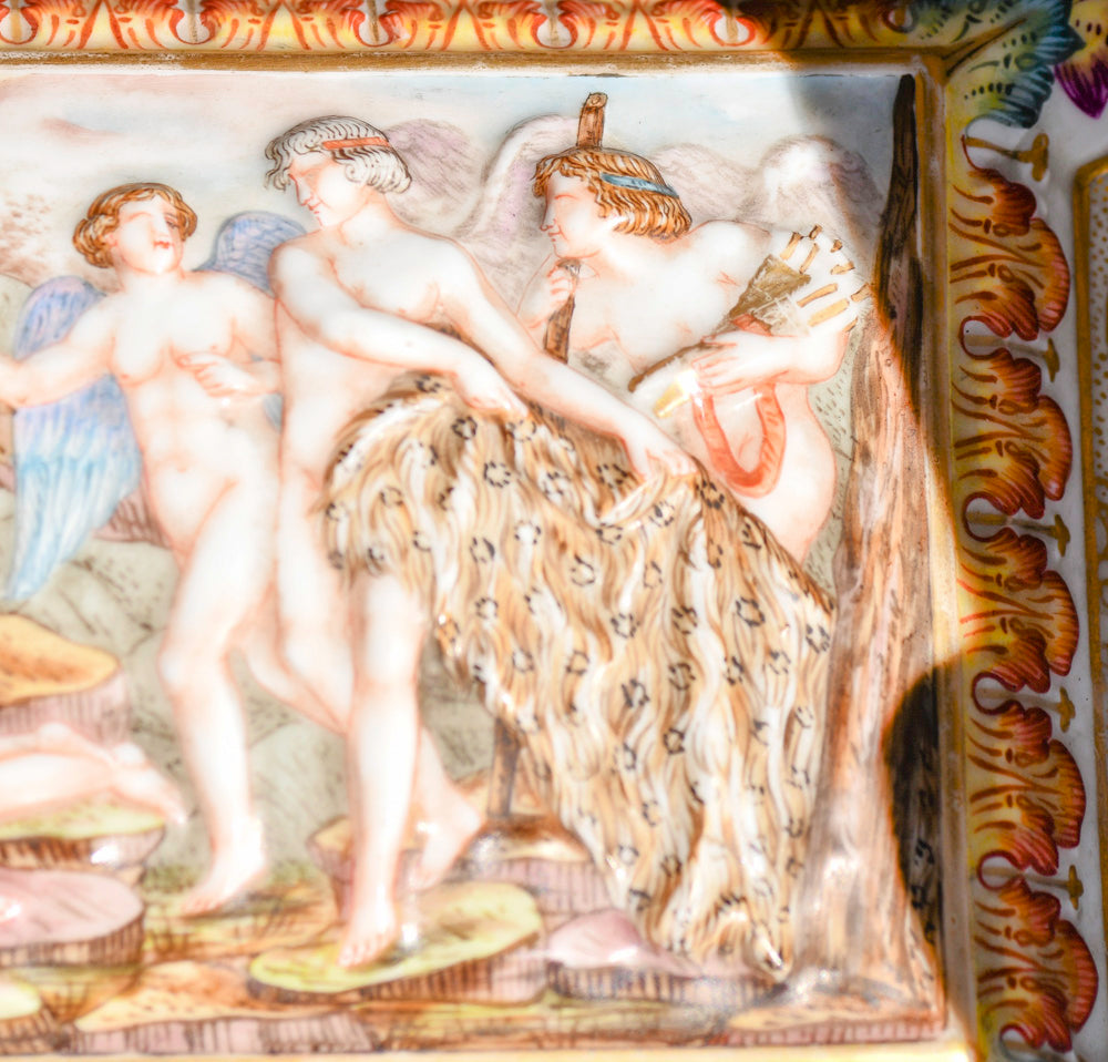 Capodimonte Ornate Italian Porcelain Dresser Box